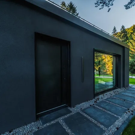 Dom wakacyjny Dom Premium Pod Czarnym Dachem, Tuż Przy Górskim Szlaku, Blisko Jeziora Mucharskiego, Kino Domowe, Taras, Grill I Ogród, Pełne Wyposażenie Premium Targoszow